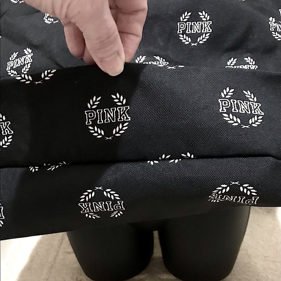 🆕PINK WEEKENDER SUPER CUTE&VERY SPACIOUS&DEEP BLACK&WHTE OVERNIGHT/CARRY ON ✈️ - Picture 9 of 14